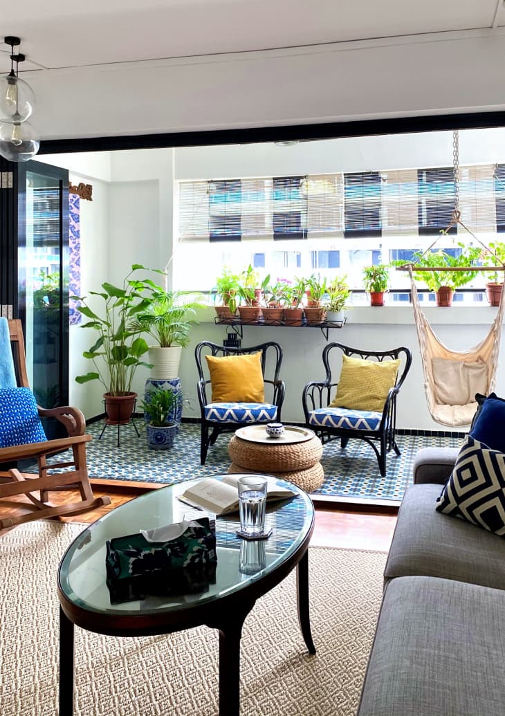 15 Apartment Patio Ideas - How to Decorate an Apartment Patio ...