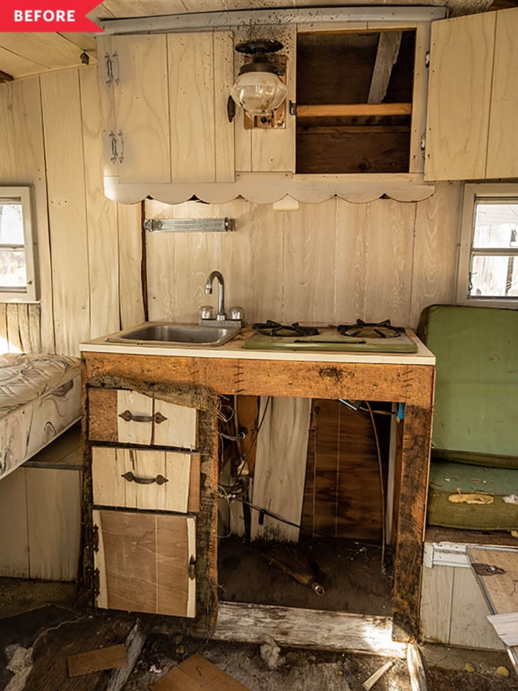 B&A: A Trashed, 62-Square-Foot Vintage Camper's Now Unbelievably ...