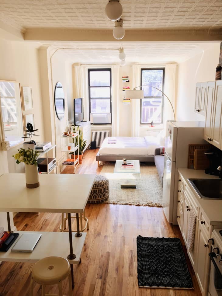 250-Square-Foot NYC Shared Studio Apartment Photos | Apartment Therapy