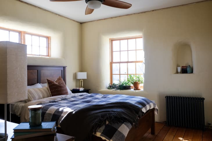 Sustainable Straw Bale Construction House Photos | Apartment Therapy