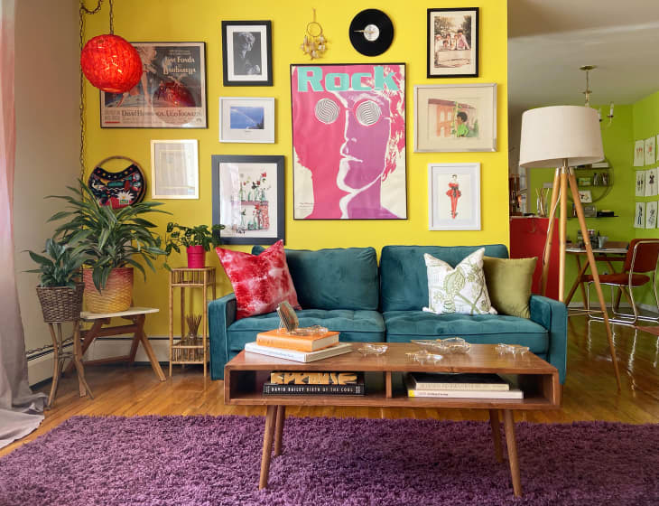 60s Small Apartment: A Nostalgic Retreat