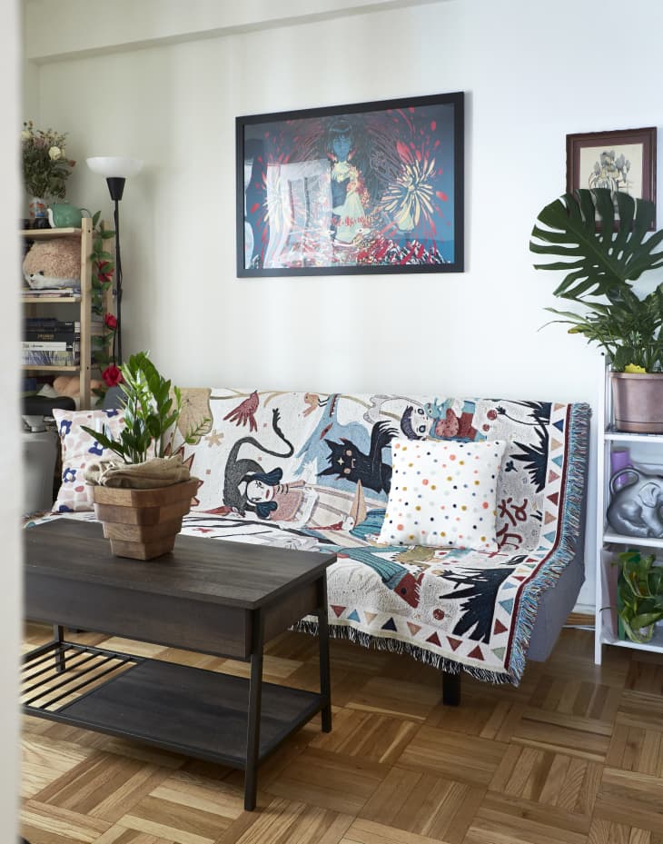 Illustrator Small Space NYC Rental Photos | Apartment Therapy