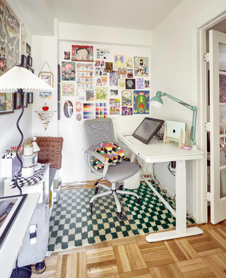 Illustrator Small Space NYC Rental Photos | Apartment Therapy