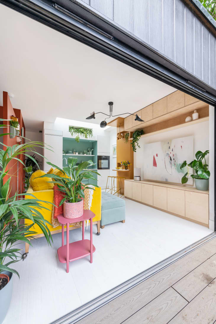 Family of 4 Colorful 450-Square-Foot UK Home Tour Photos | Apartment ...