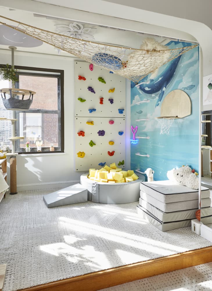 Tour a One-Bedroom Apartment for a Family of Five in New York ...