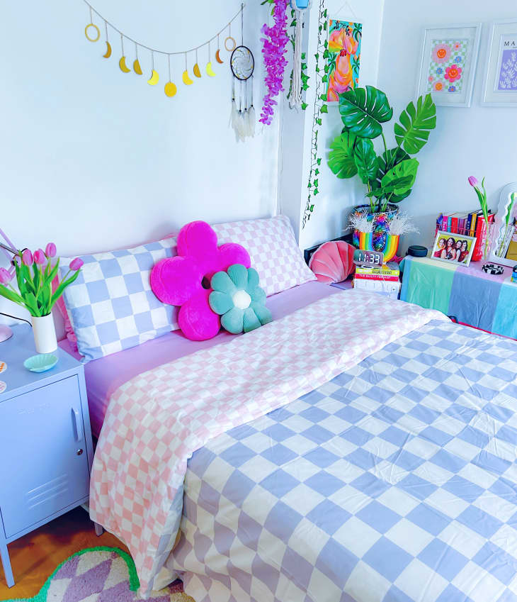 Small London Rental Studio Packed with Pastel Maximalism | Apartment ...