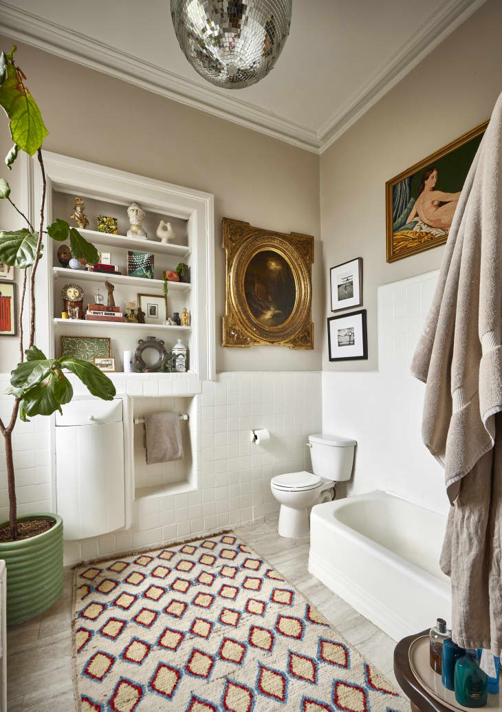 20 Incredible Apartment Bathroom Decorating Ideas | Apartment Therapy - Interesting Apartment Bathroom Design Ideas