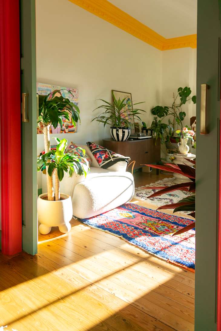 How to Skillfully Combine Two Rugs in One Room | Apartment Therapy