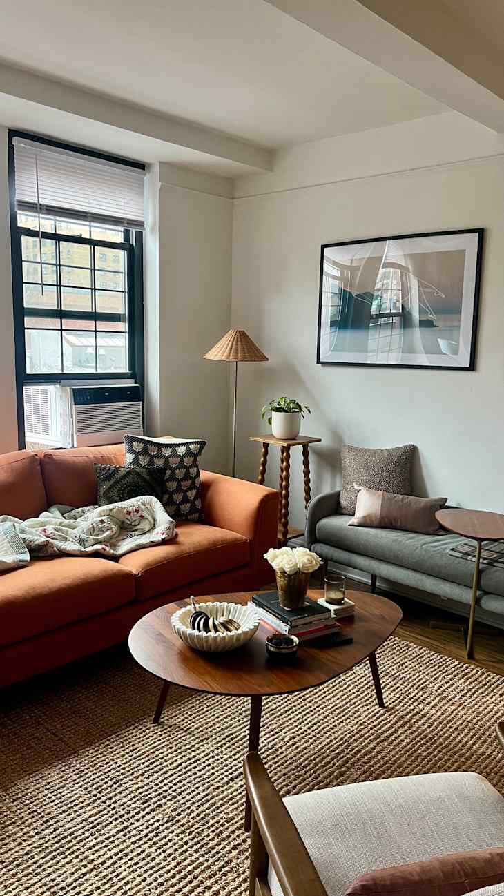 See Inside a Small NYC Studio Turned Cozy, Colorful Oasis | Apartment ...