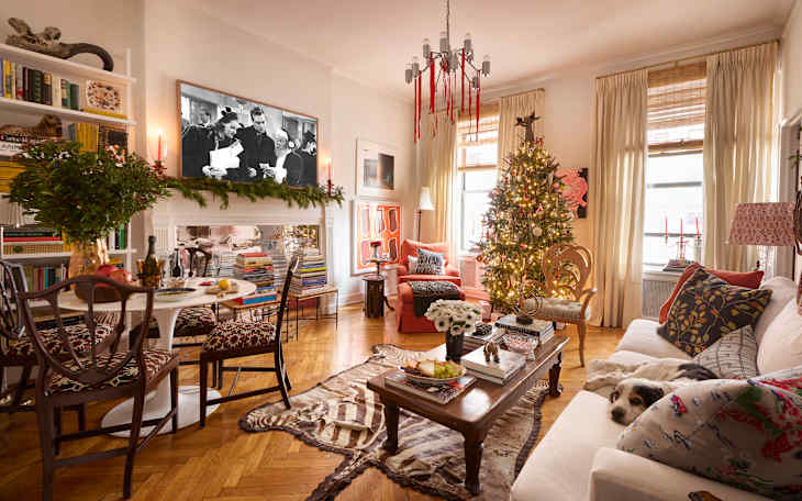 Tour Interior Designer Adnan Anwar's Holiday Decorated Home | Apartment ...