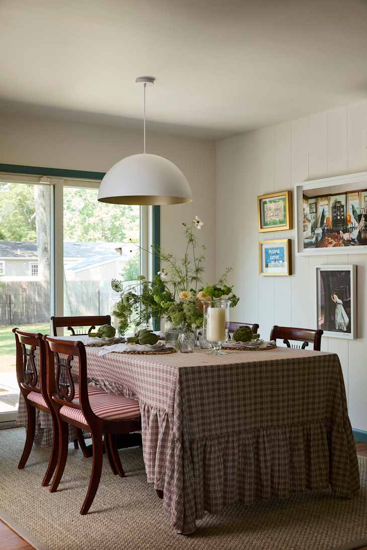 See Inside a Renovated Vintage 1960s Modern Coastal Cottage | Apartment ...