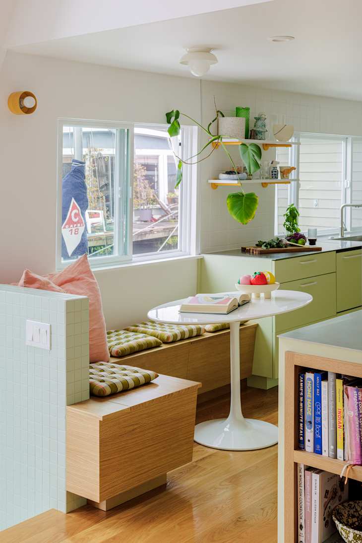 Small Dining Room Ideas: 30 Design Tips and Layout Tricks | Apartment ...