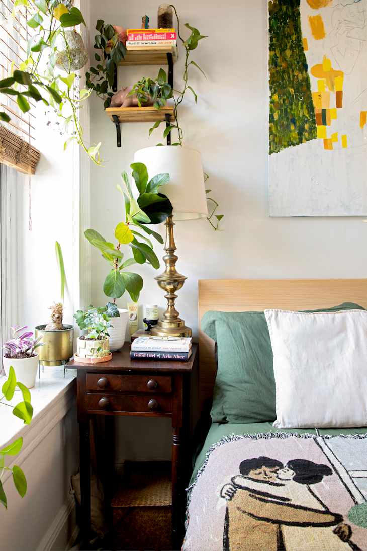 Discover Storage & Style Tips in a Tiny NYC Studio Apartment ...