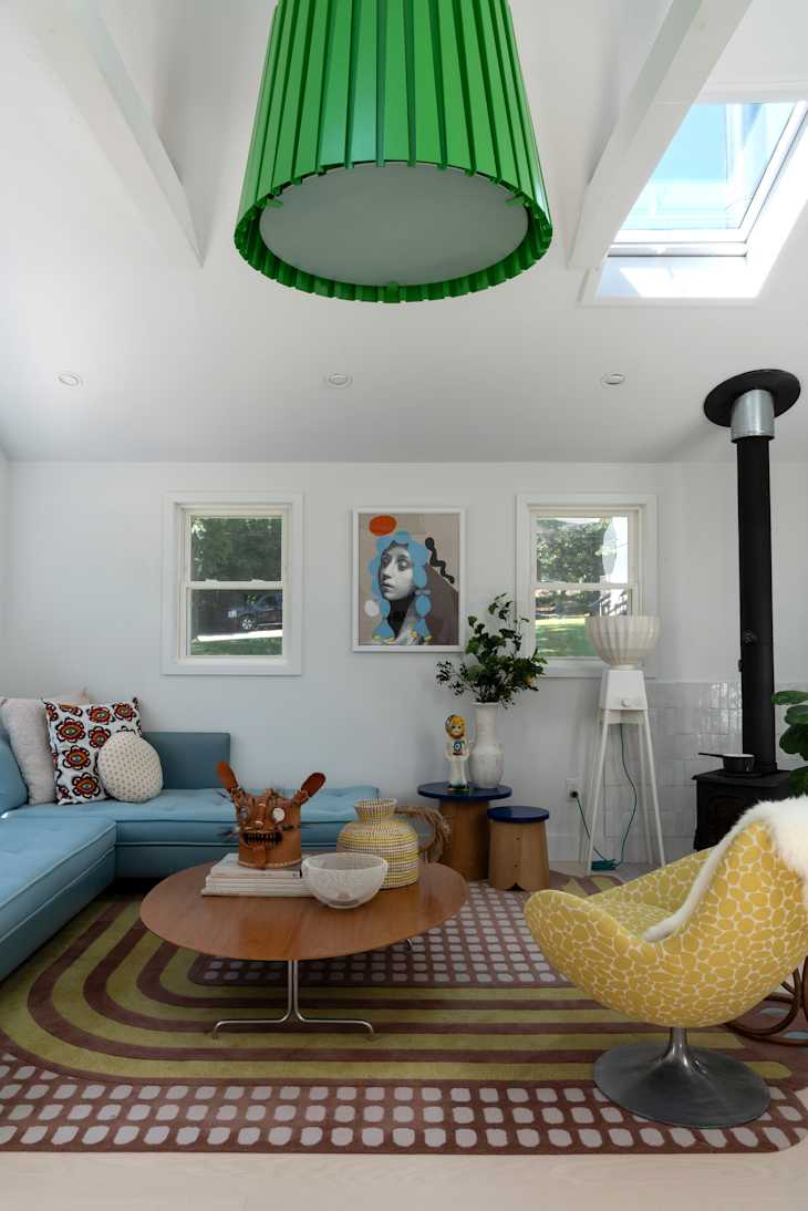 Tour a Colorful 1977 Sears Kit House Turned Bright Retreat | Apartment ...
