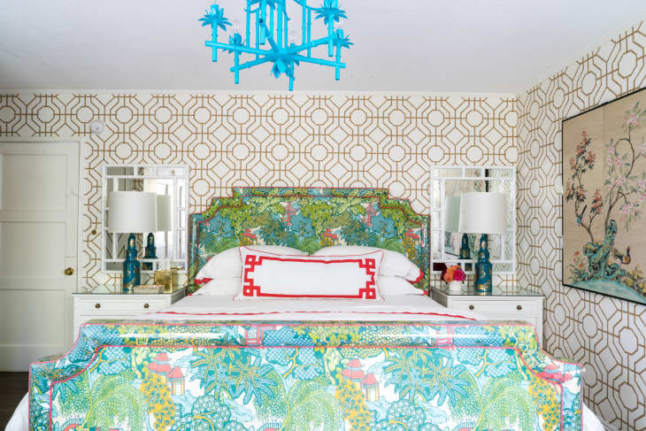 These Rooms Prove Patterned Bedding Can Feel Grown-Up Too | Apartment ...