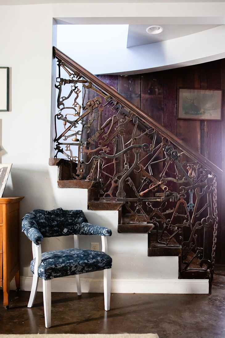 These 11 Stair Railing Ideas Will Inspire Your Next Project | Apartment ...