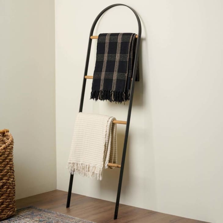 The 20 ALDI Blanket Ladder You ll Use for All Your Blankets