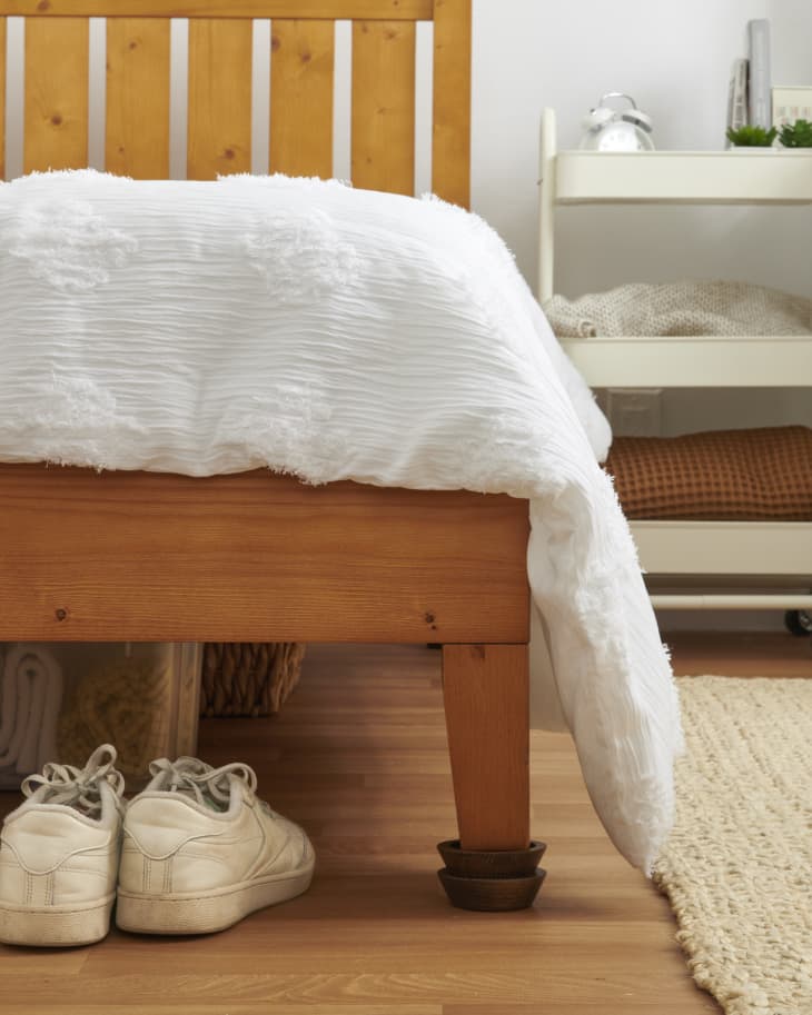 The 5 Best Bed Risers to Buy in 2024 (All Tested By Us) | Apartment Therapy