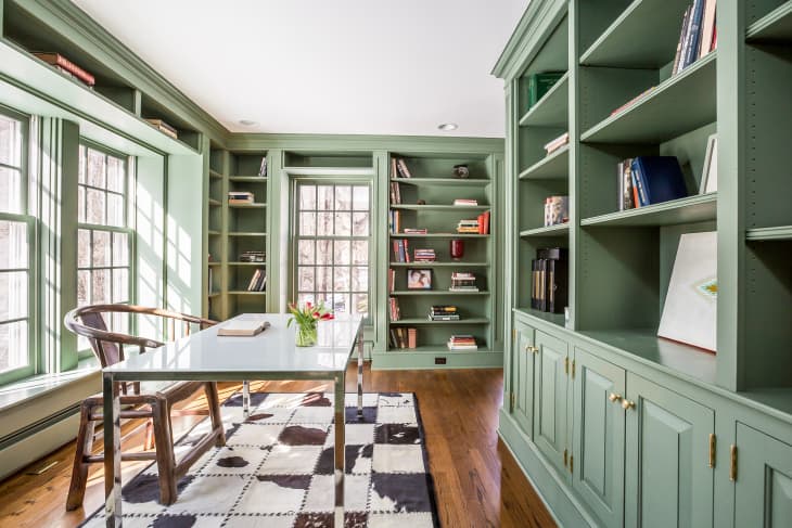 The Best Homes on the Market for Book Lovers | Apartment Therapy