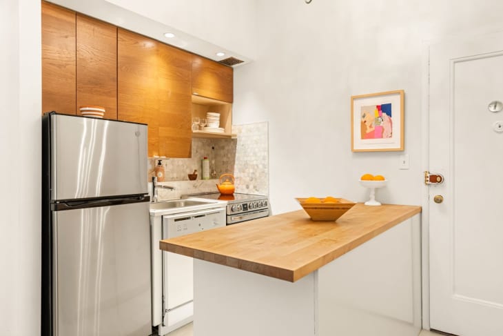 See Photos of This Cozy NYC Co-Op for Sale in Gramercy Park | Apartment ...