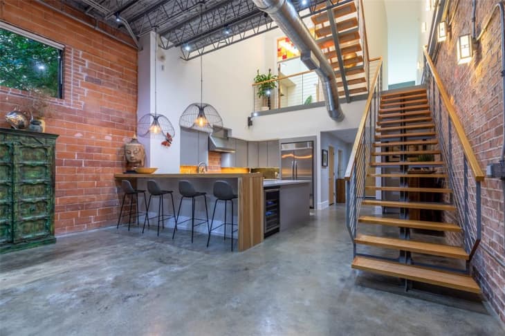View of Texas Lofts for Sale — 1717 W Webster Street, Houston | Apartment Therapy
