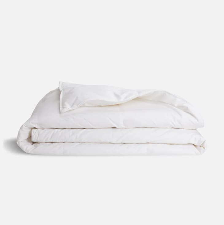 12 Best Airbnb Bedroom Essentials, According to a Superhost Apartment