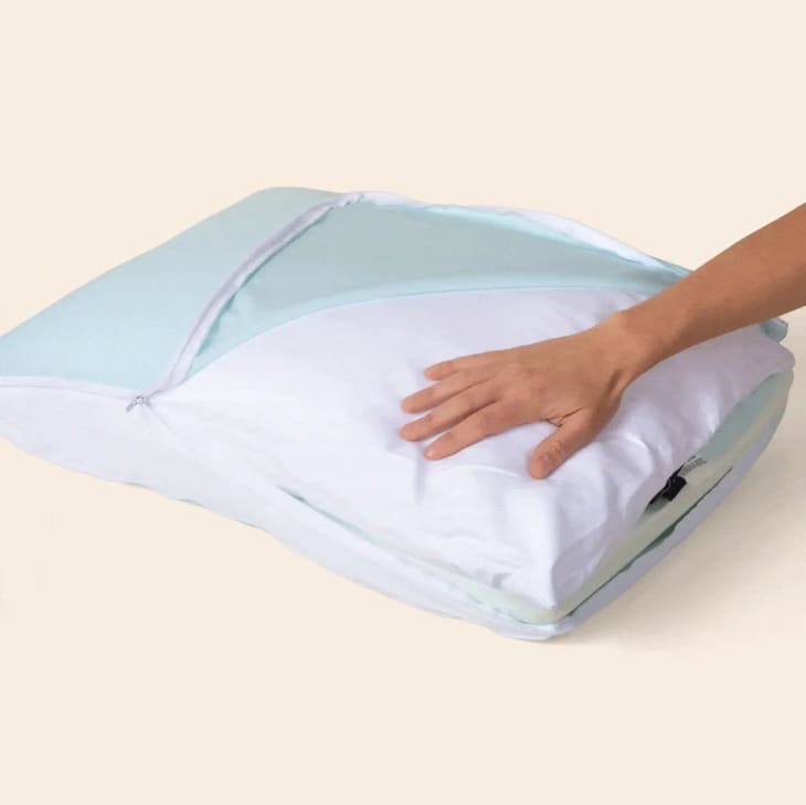 Why I Love Slumber Cloud s Adjustable UltraCool Pillow Tried Tested Apartment Therapy