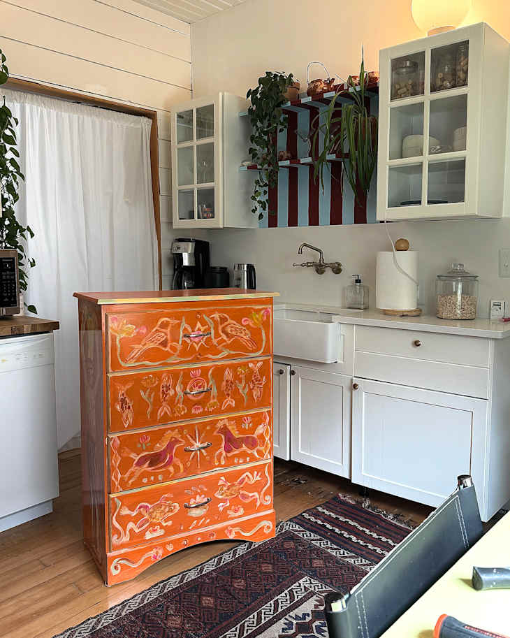 Folk Art Furniture Painting Is a 18th Century-Turned TikTok Trend ...