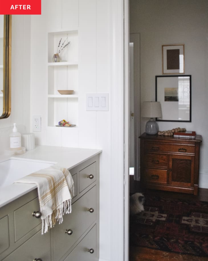 Before & After: A Designer Updates Her Bathroom Without Stripping Away ...