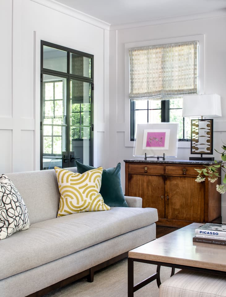 How to Make a Living Room Timeless, According to Designers Apartment