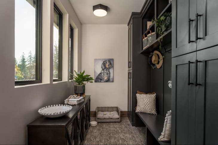 Space-Saving Mudroom Designs For Apartments photo