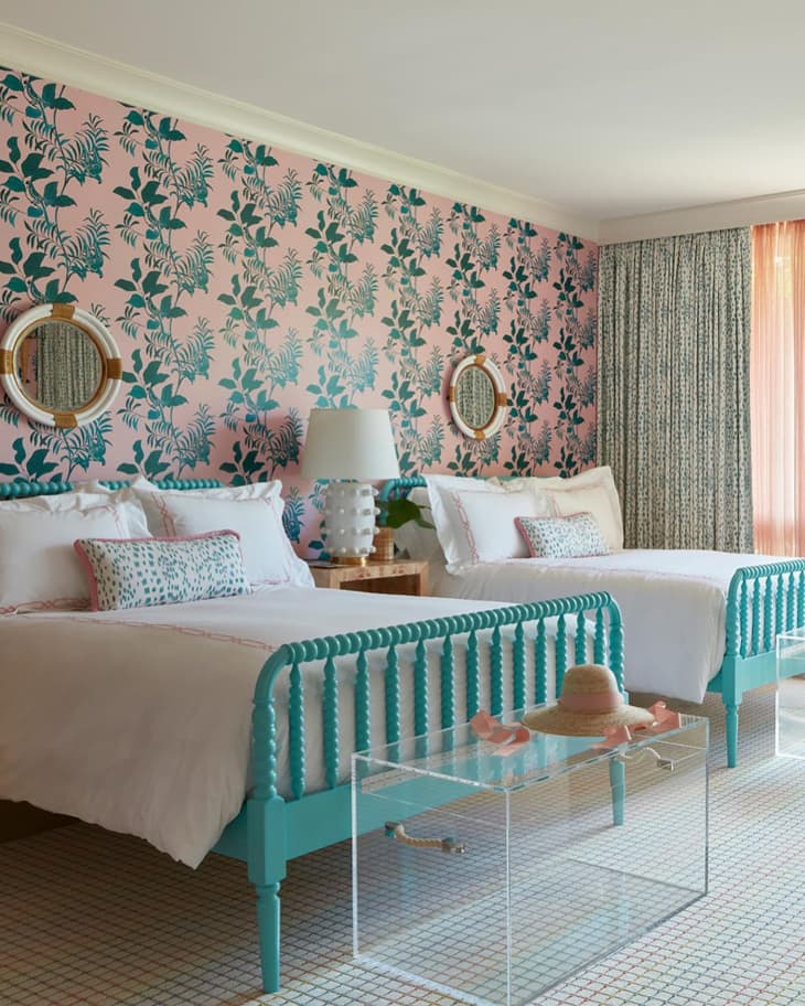 15 Colorful, Fun Summer Decor Ideas, According to Designers | Apartment ...