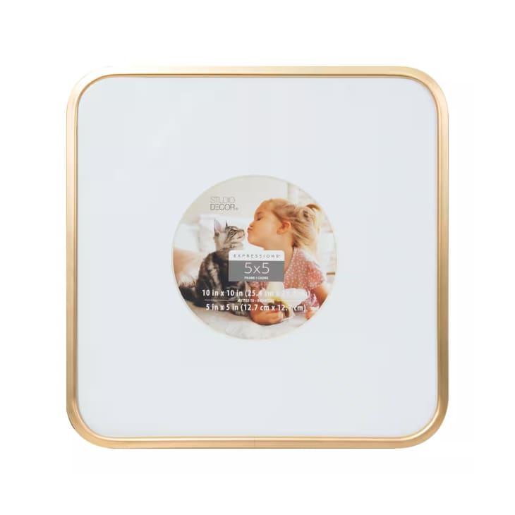 Michaels Is My Go-To Spot for Affordable Picture Frames | Apartment Therapy