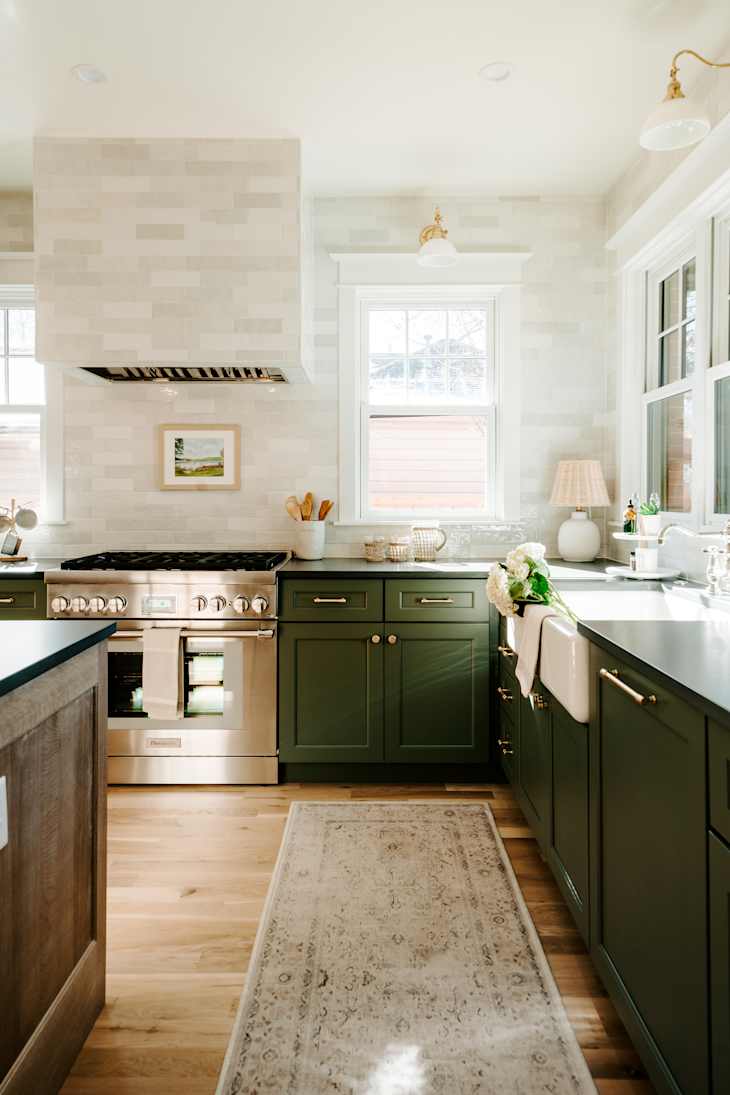 The 12 Best Green Kitchen Cabinet Paint Colors, According to Designers ...