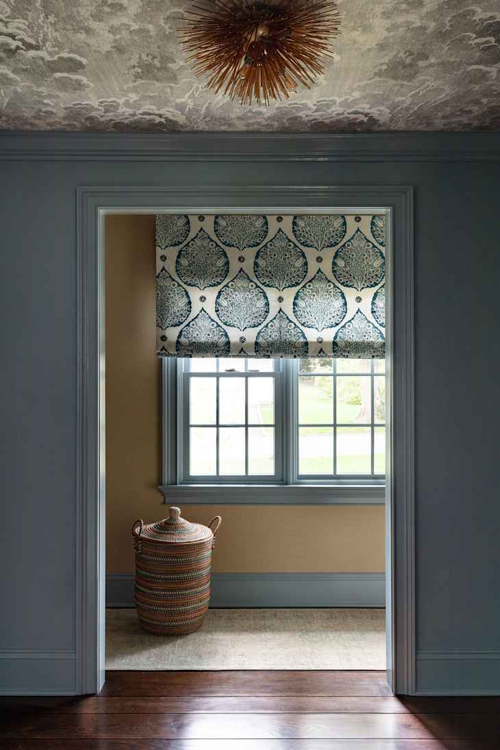 30 Ceiling Wallpaper Ideas That Designers Say Add Instant Drama ...