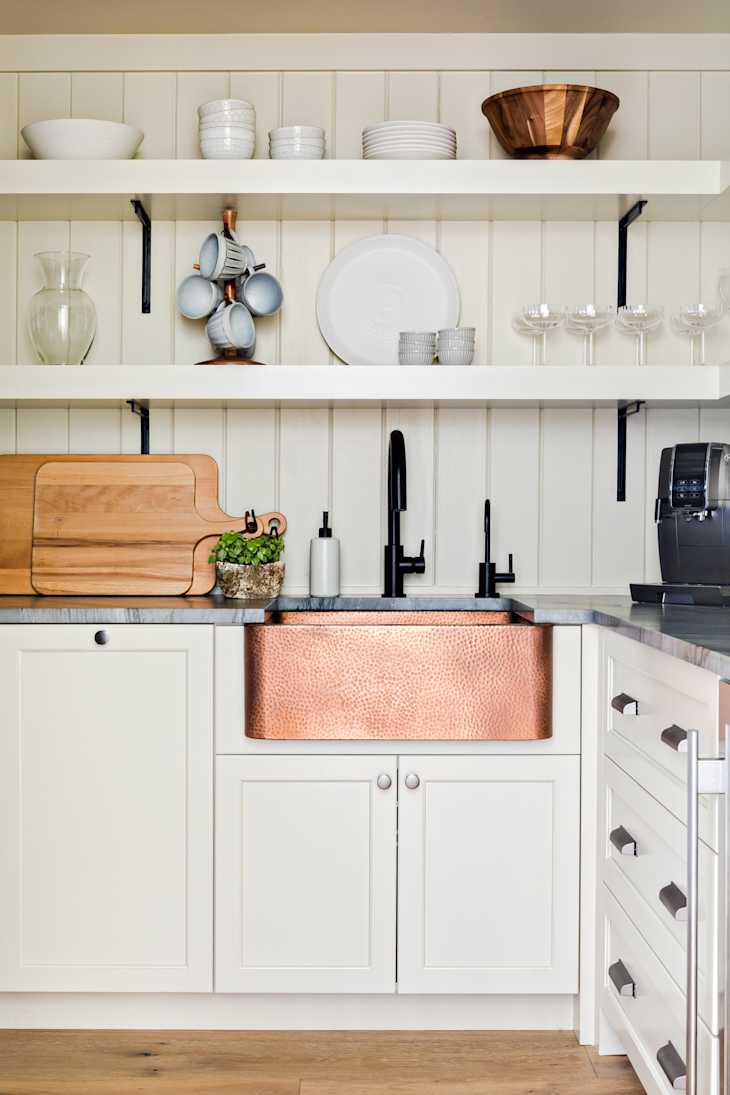 15 Scullery Kitchen Ideas for Functional Design and Layout | Apartment ...