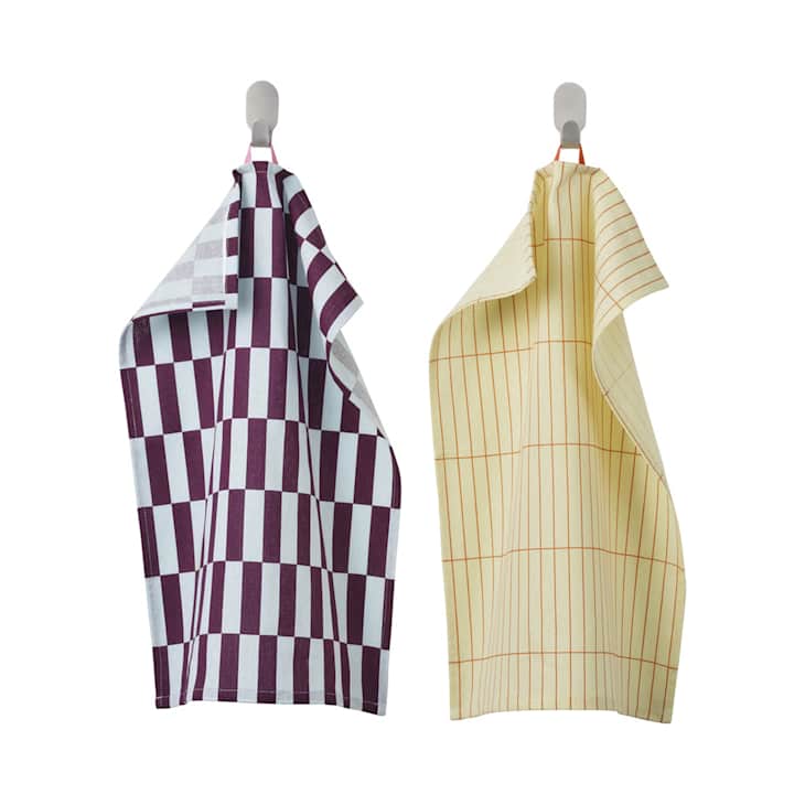I Put IKEA's SPJUTLILJA Dish Towel Set on My Nightstand