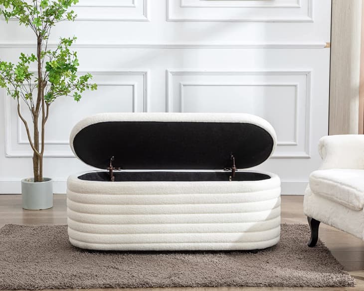 The Best Amazon Storage Bench, According to TikTok Apartment Therapy
