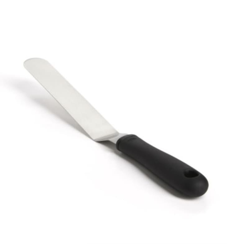 Bent Icing Knife at OXO
