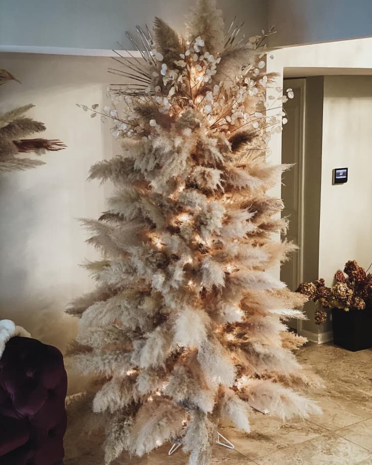 20 DIY BohoStyle Christmas Tree Decorations Apartment Therapy
