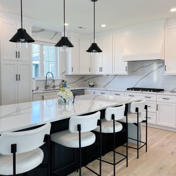 37 Gorgeous Ideas for the Perfect Black and White Kitchen