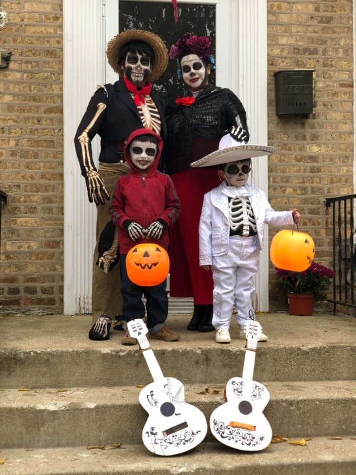 25 Best CoCo costume ideas  coco costume, family halloween