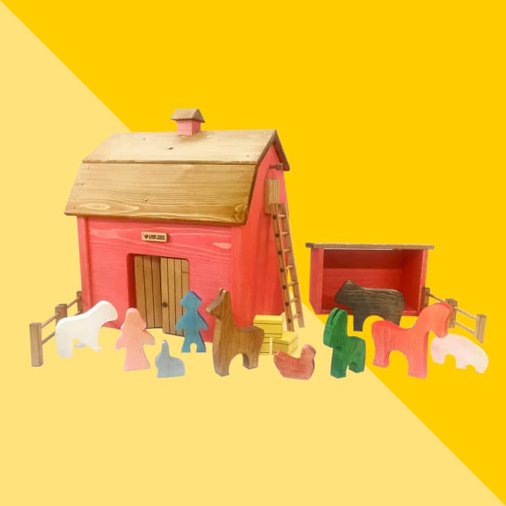 stuffed animal crate