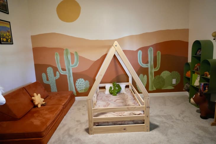 Tour This Kid’s Desert-Themed Bedroom (It’s Incredible!) | Cubby