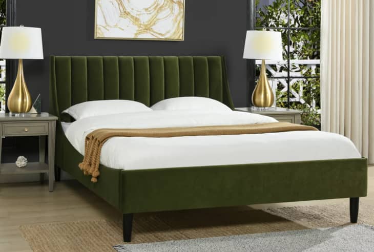 Product Image: Aspen Vertical Tufted Platform Bed, Queen