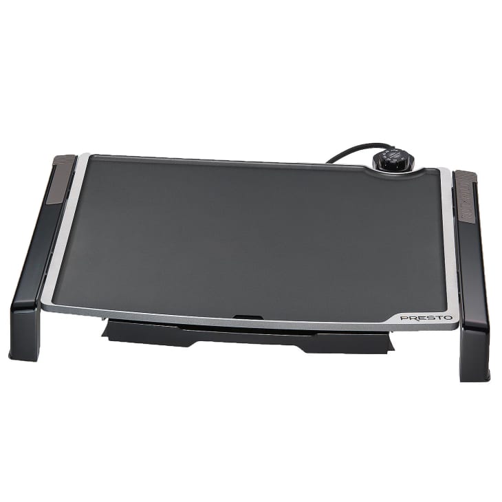 Bring the grill inside this fall, Dash Everyday Deluxe Griddle now $50  (Matching  low)