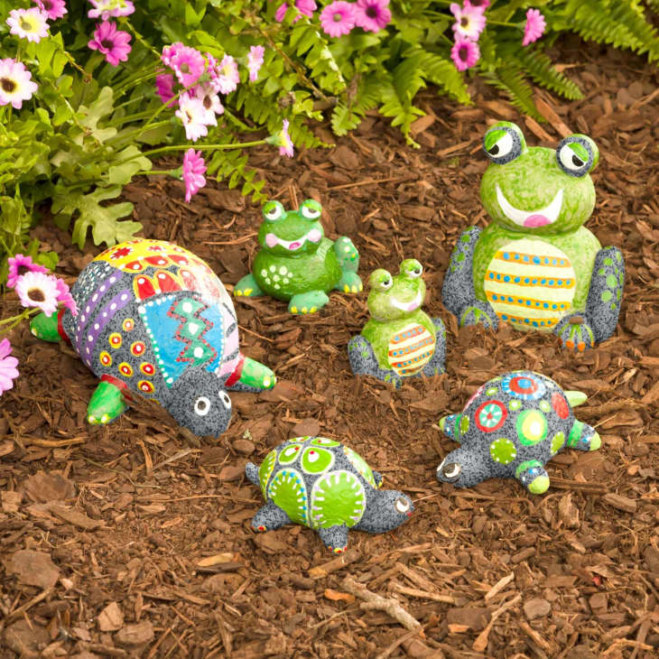 Color Pops Paint-Your-Own Rocks: Turtles and Frogs at HearthSong