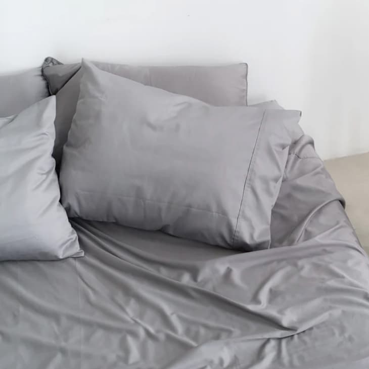 I Tried the TemperatureRegulating Miracle Sheets Here Are My Thoughts Apartment Therapy