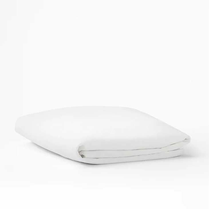 Tuft & Needle's Mattress Protector Repels Stains Like a Pro Apartment
