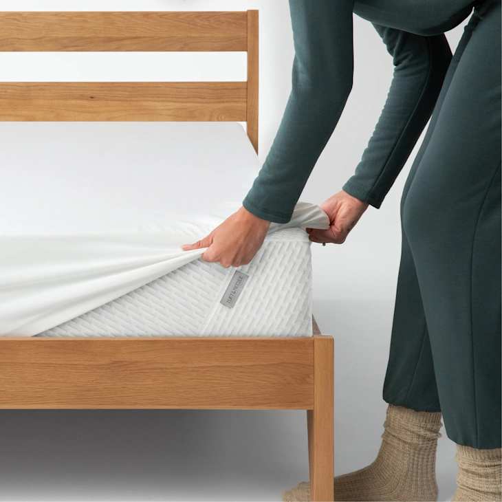Tuft & Needle's Mattress Protector Repels Stains Like a Pro Apartment
